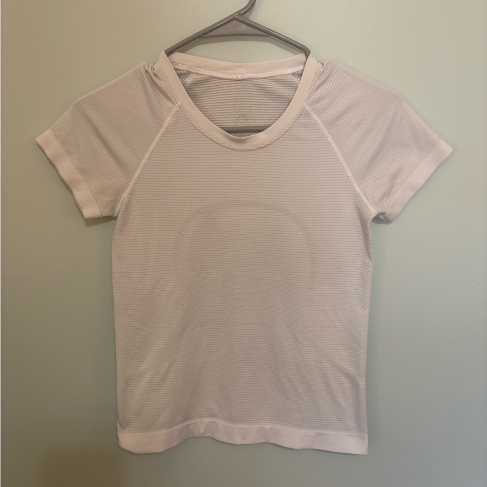 Women's white swiftly lululemon Top